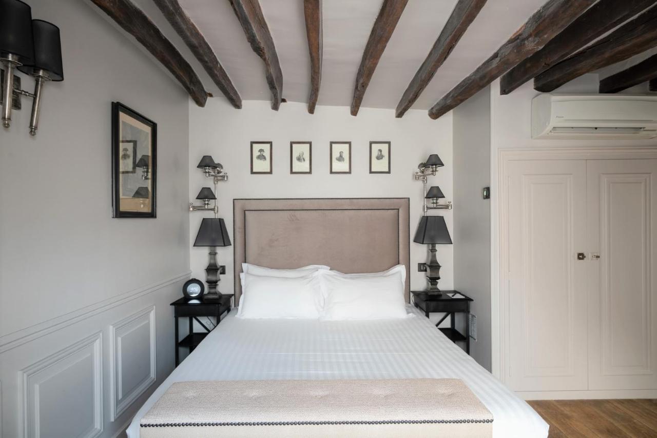 Deluxe Triple Room Balcony