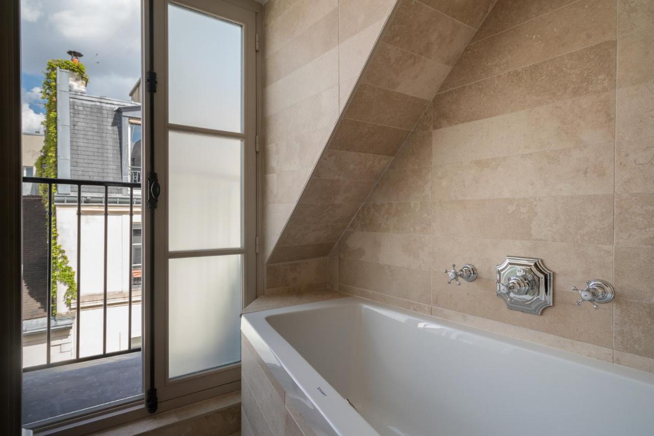 Deluxe Triple Room Balcony