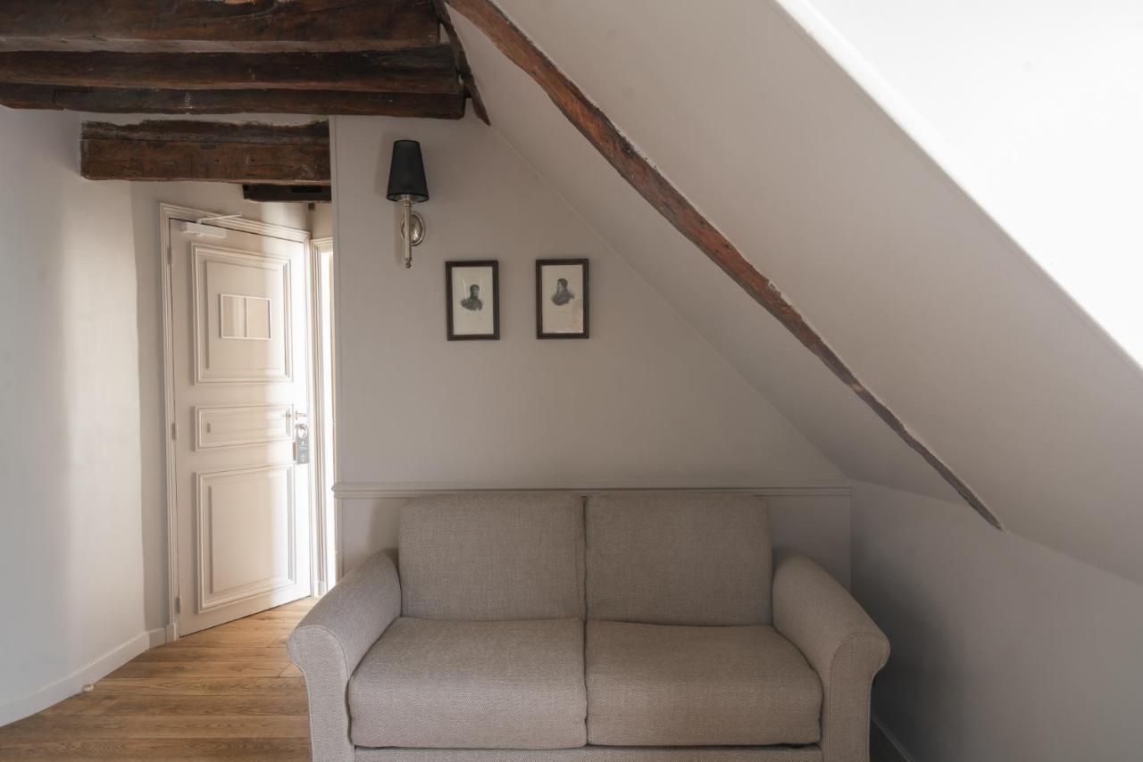 Deluxe Triple Room Balcony