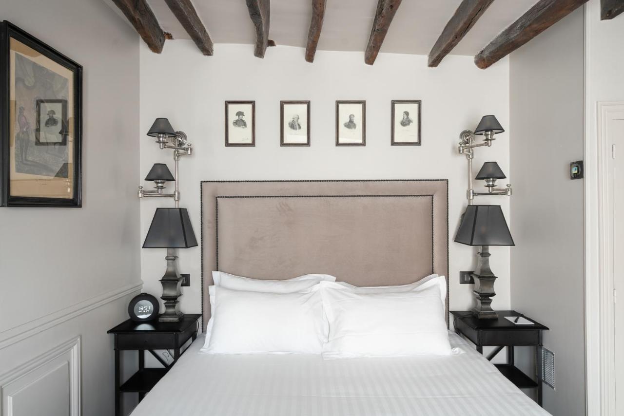 Deluxe Triple Room Balcony